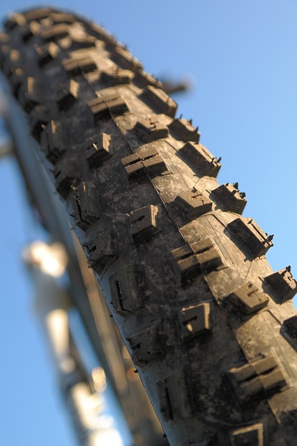 bicycle-tires-236931_640